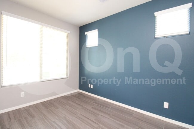 Building Photo - 2100 E Wisteria Dr