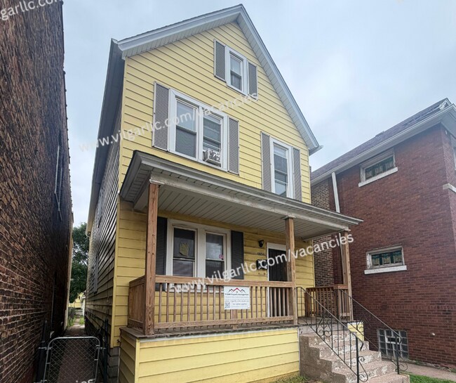 Building Photo - 4856 Magoun Ave