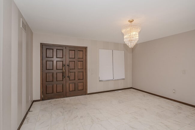 Building Photo - 22745 Wrexford Dr