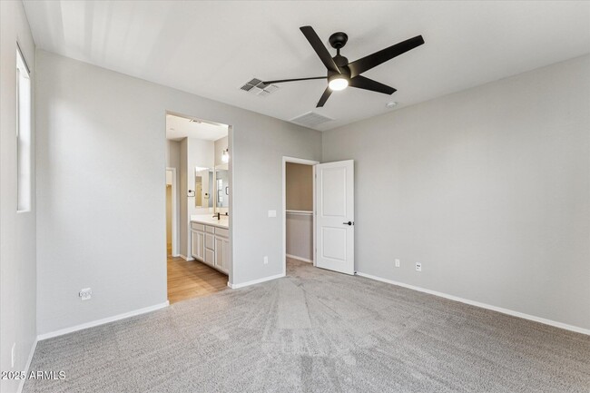 Building Photo - 1731 E Chelsea Ln