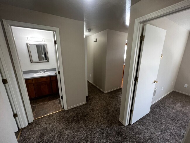 Building Photo - 210-220 N 2nd St