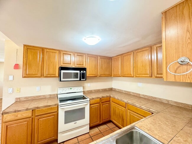 Primary Photo - Come soon! 2 Bedroom home
