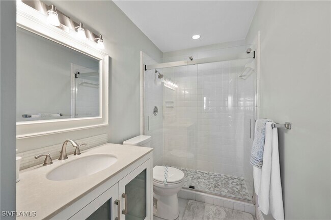 Building Photo - 2100 Gulf Shore Blvd N