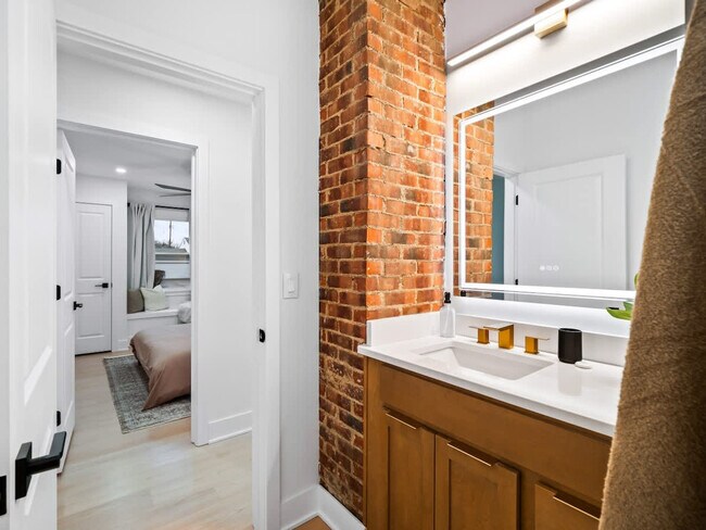 Building Photo - 4155 Ascot Ln