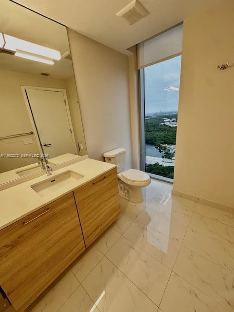 Building Photo - 16385 Biscayne Blvd