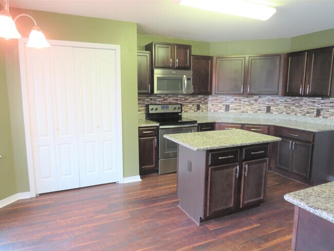 Building Photo - 2172 Las Vegas Trail