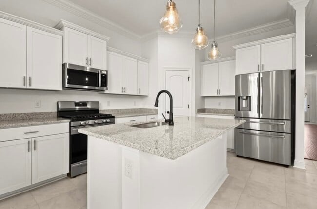 Building Photo - 9883 Richford Dr