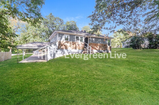 Building Photo - 4033 Clearpool Circle Rd