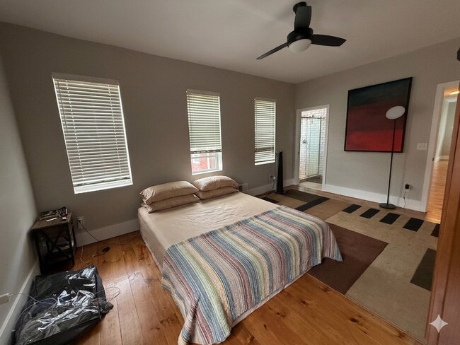 Building Photo - Modern Rental - Southside