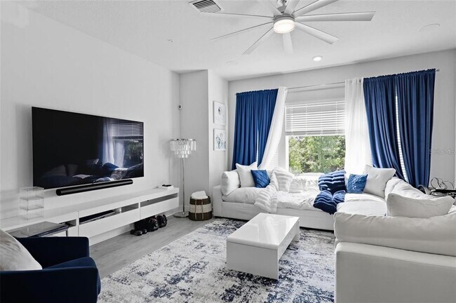 Building Photo - 2511 N Grady Ave