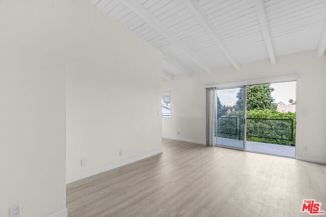 Building Photo - 2637 S Centinela Ave