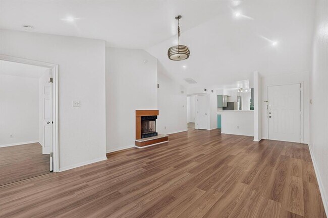 Building Photo - 2450 Wickersham Ln