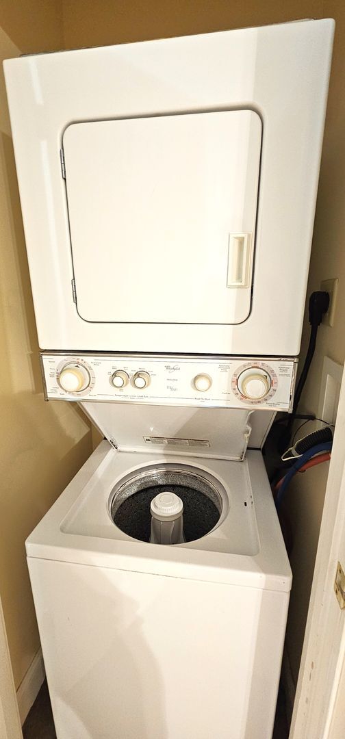 Building Photo - 51 N Champlain St