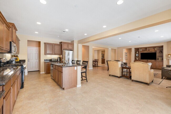 Building Photo - 73757 Picasso Dr