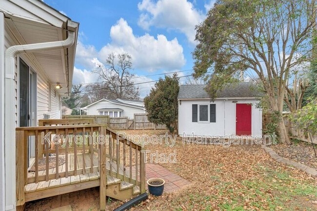 Building Photo - 1501 Quail Dr