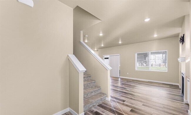 Building Photo - Newer 3 Bed 2 Bath House in Blaine--Close ...