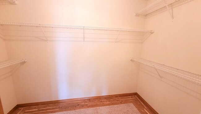 Building Photo - 15668 Dawson Creek Dr