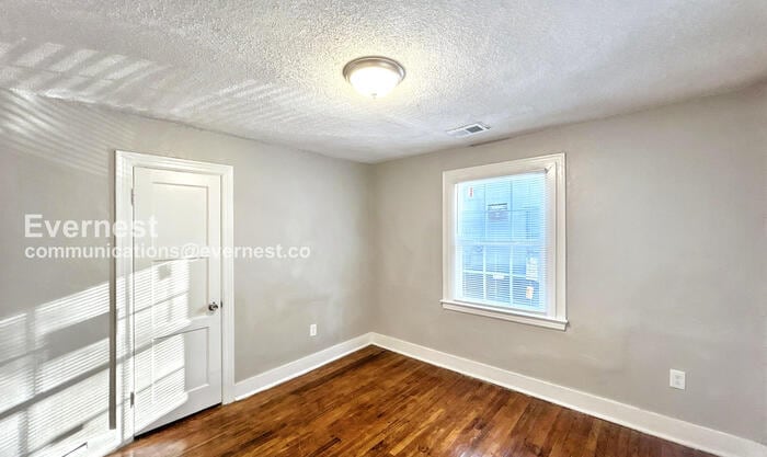 Building Photo - 761 Whitney Ave