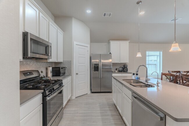 Building Photo - 22035 Juniper Crossing Dr