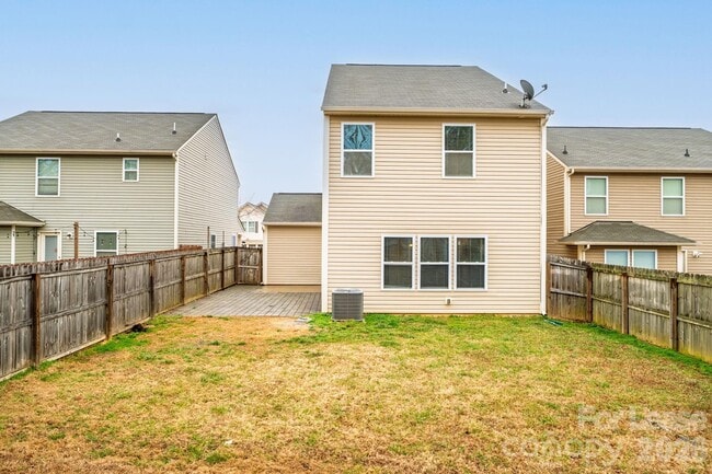 Building Photo - 1009 Alta Wy