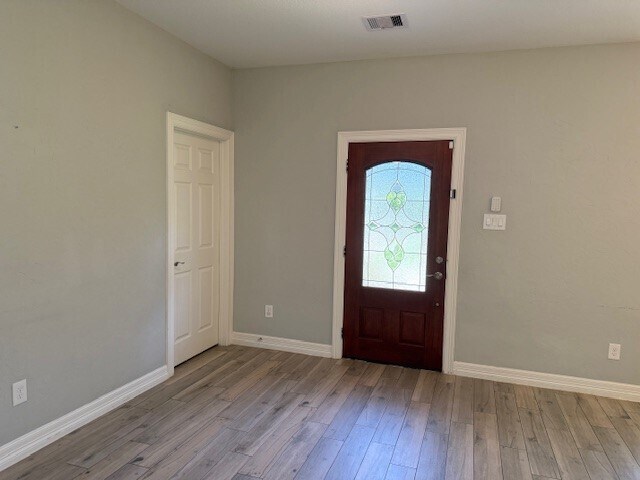 Building Photo - 1541 Primrose St