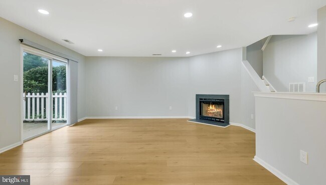 Building Photo - 99 Briarcliff Ct