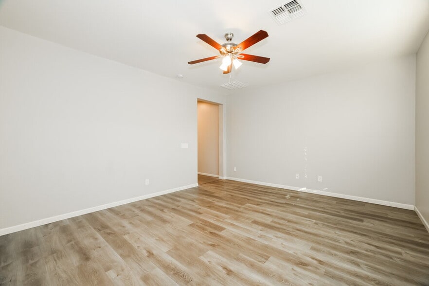 Building Photo - 12125 W Remuda Dr