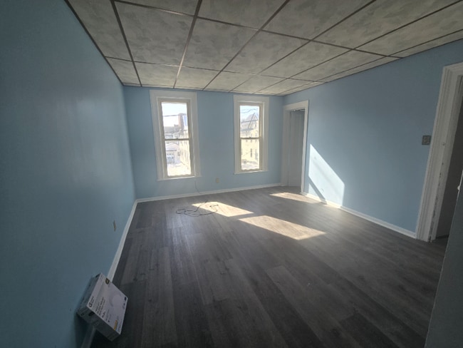 Building Photo - 24-26-26 Milton Ave