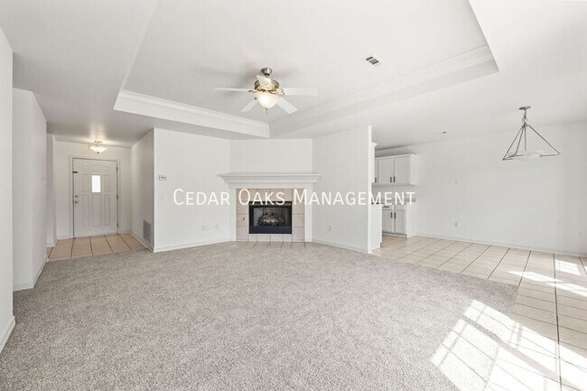 Building Photo - 911 SW Cheyenne Dr