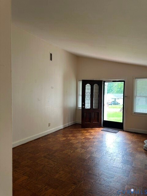 Building Photo - 7617 Sunny Bank Dr