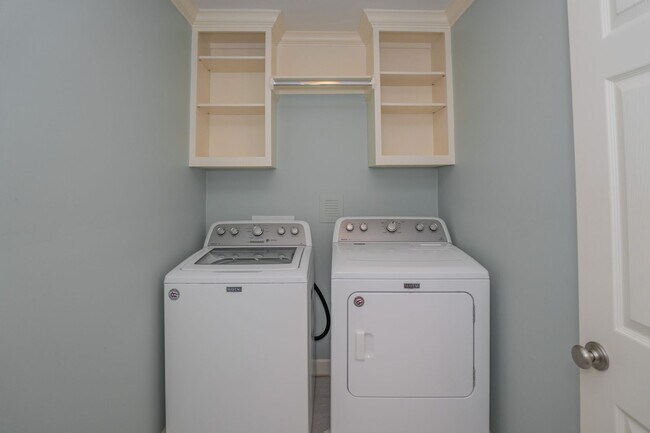 Building Photo - Cozy Updated Kingwood Home with 3 Bedrooms