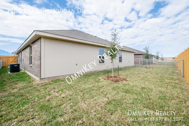 Building Photo - 1106 Barbara Jordan St