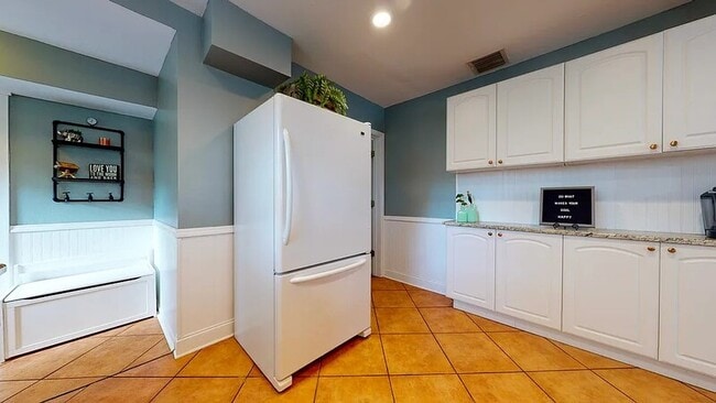 Building Photo - 909 W Fribley St