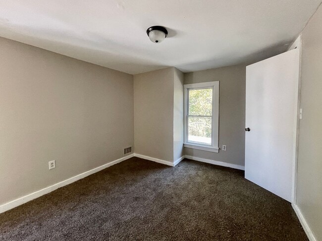Building Photo - Stunning 3 Bedroom Home FOR RENT in Millvi...
