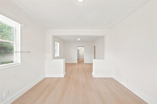 Building Photo - 119 NE 56th St