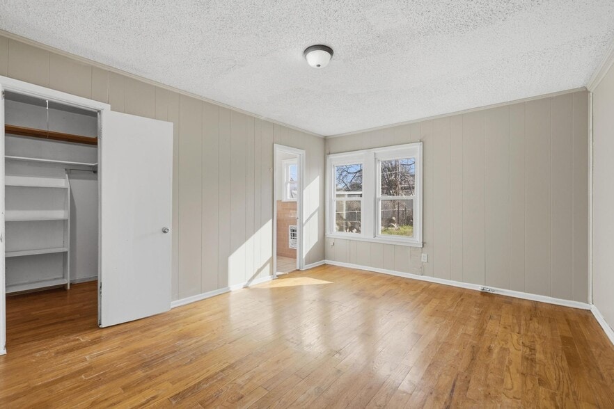 Building Photo - 2857 S 5th St