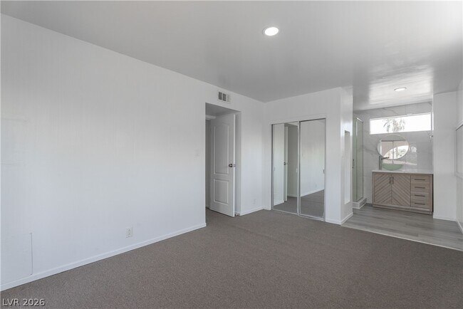 Building Photo - 2298 Golden Arrow Dr