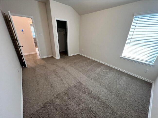 Building Photo - 4108 Amethyst Dr