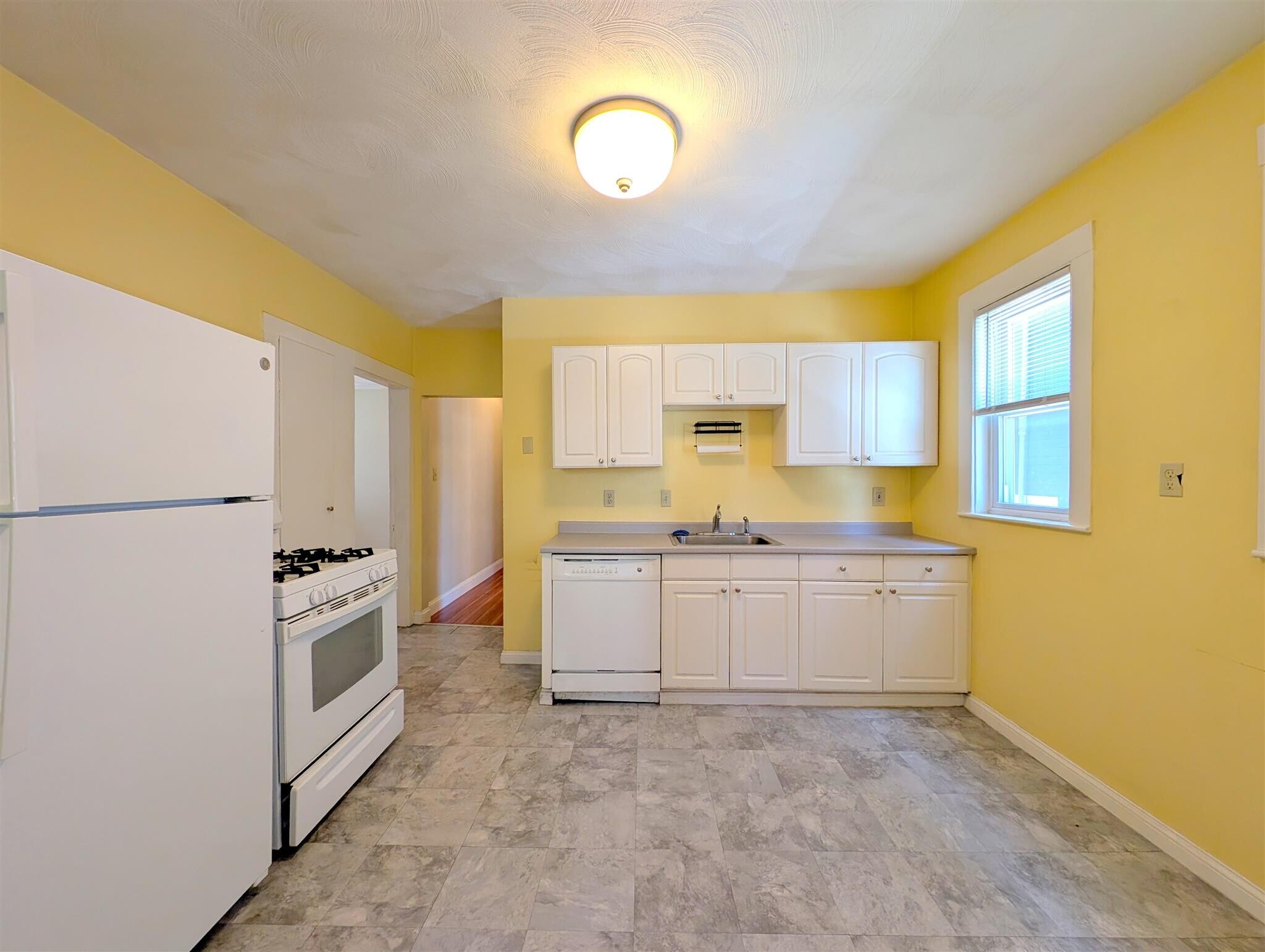 Building Photo - 79 Conwell Ave