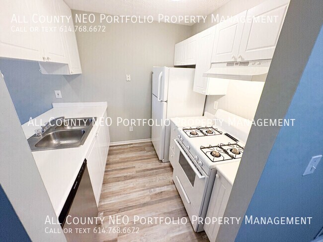 Building Photo - 6755 Axtel Dr