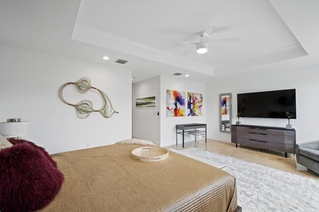 Building Photo - 63 Isle of Venice Dr