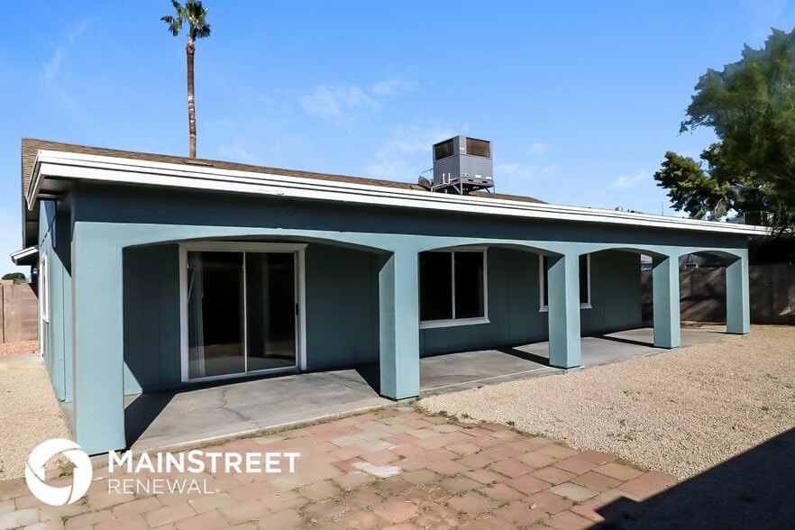 Building Photo - 7527 W Elm St