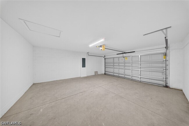 Building Photo - 20559 Hazelnut Ct