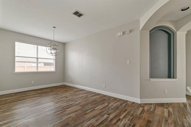 Building Photo - 14728 Riverside Dr