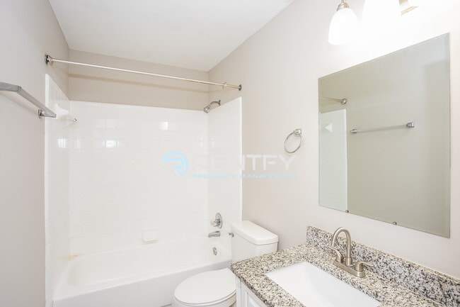 Building Photo - 11045 Hunter Trail Ln