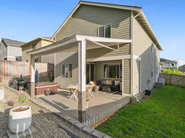 Building Photo - 4bd/2.5ba Covington House