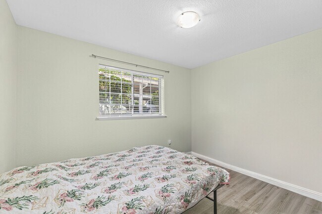 Building Photo - 19230 Forest Park Dr NE