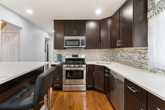 Building Photo - 3519 N Opal Ave