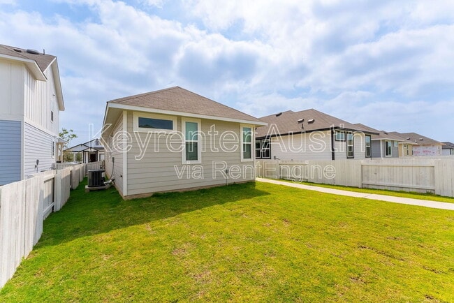 Building Photo - 354 Hortus Dr