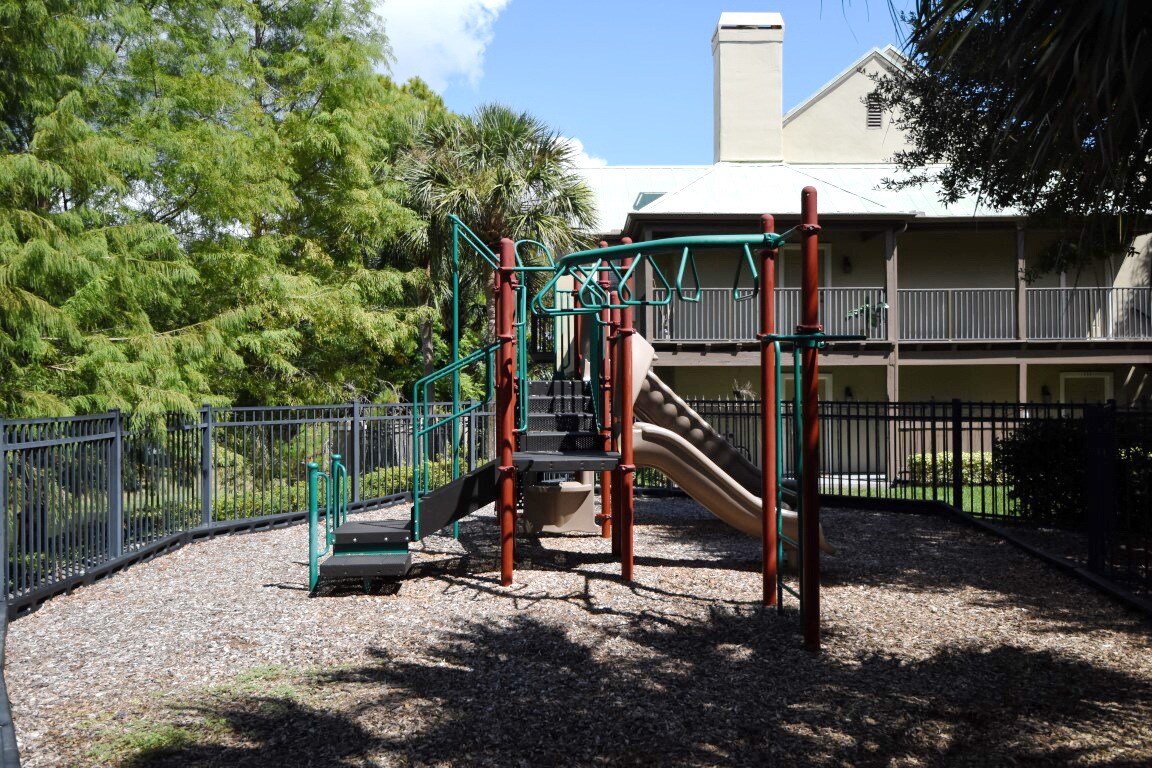 Building Photo - 1068 Winglewood St